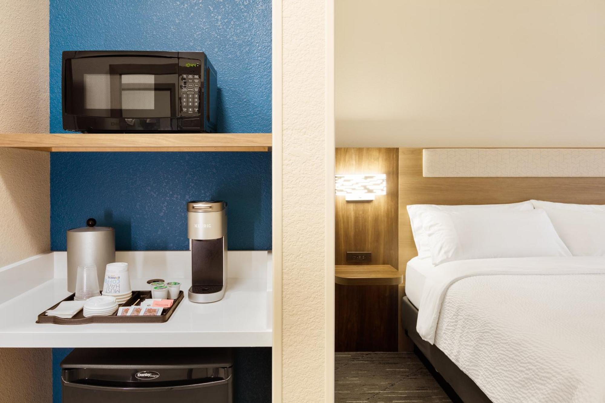 Holiday Inn Express & Suites Chicago - Matteson By Ihg Exterior foto