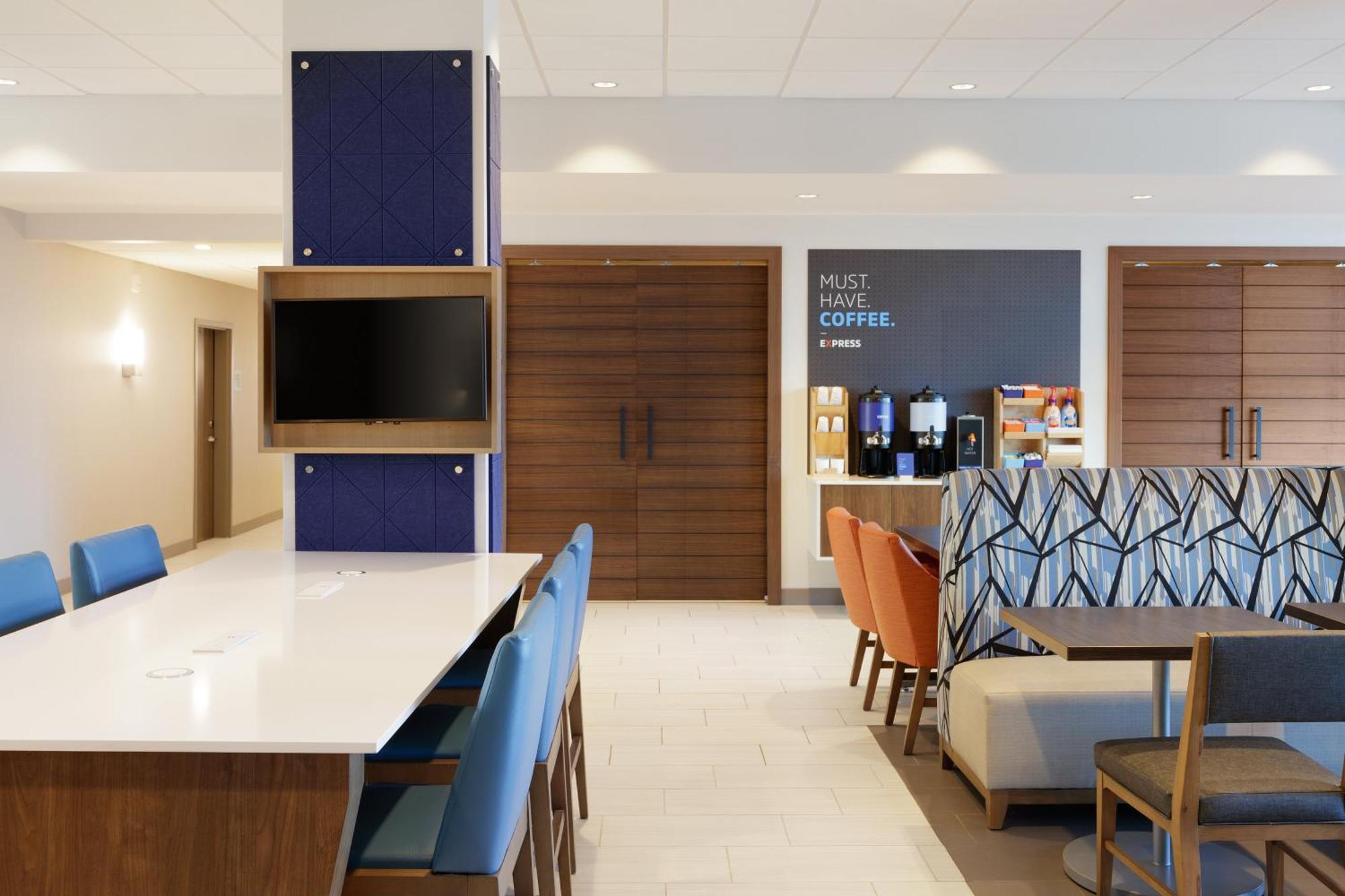 Holiday Inn Express & Suites Chicago - Matteson By Ihg Exterior foto