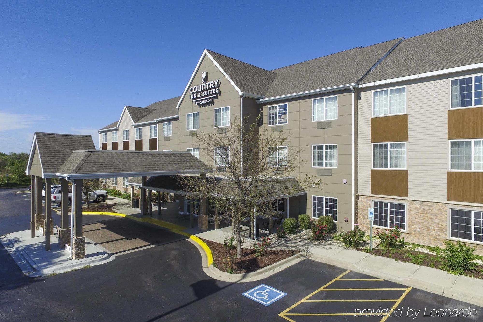 Holiday Inn Express & Suites Chicago - Matteson By Ihg Exterior foto